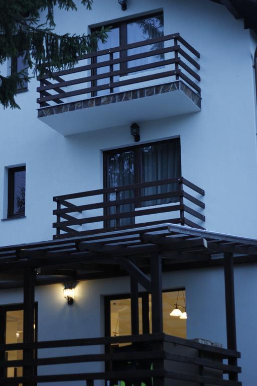 Casa Laur Cu Plaja Privata Hotel Colibita Exterior photo