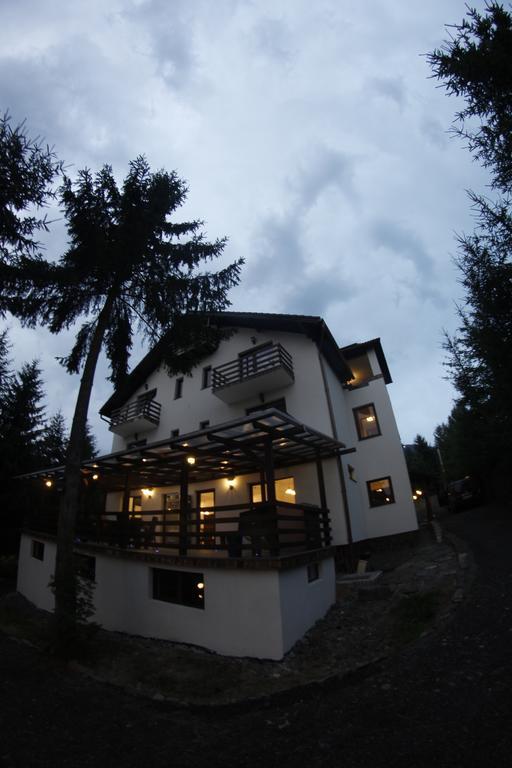 Casa Laur Cu Plaja Privata Hotel Colibita Exterior photo